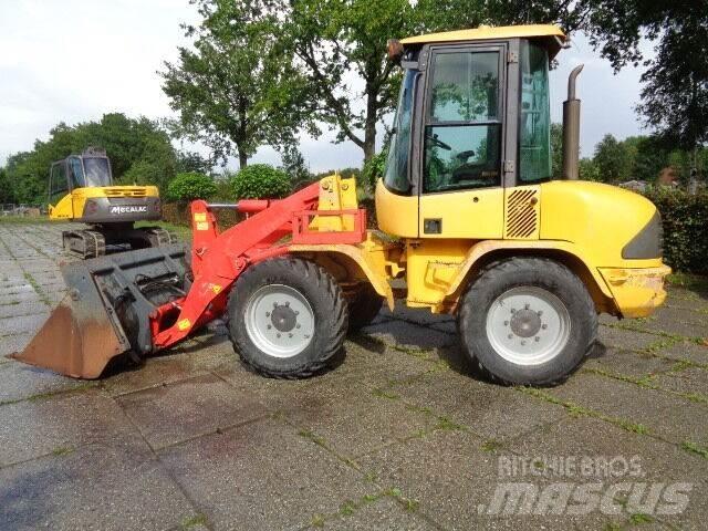 Volvo L30 Gumikerekes homlokrakodók