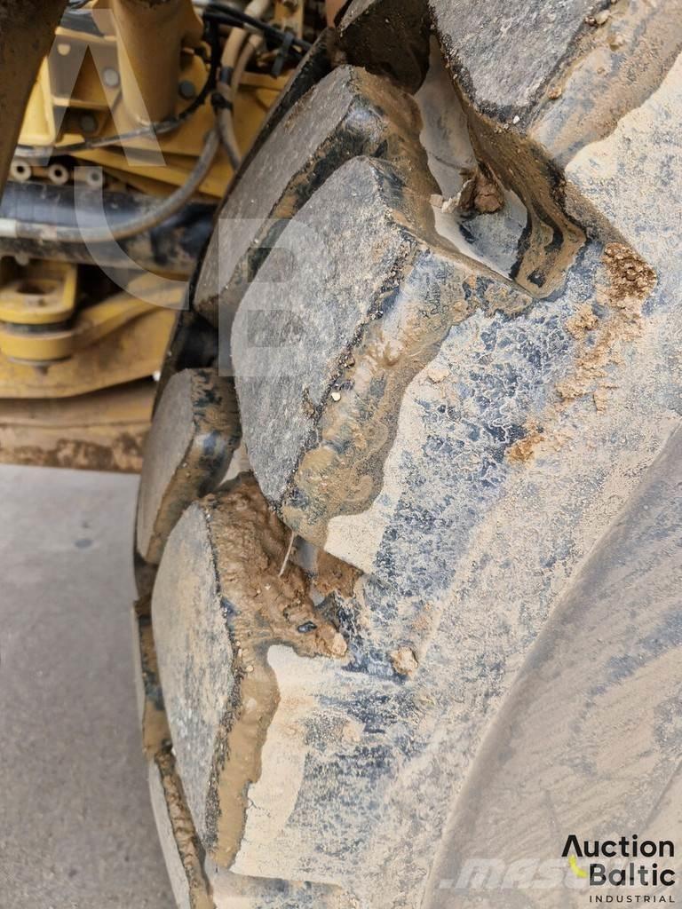 CAT 735C Csuklósdömperek