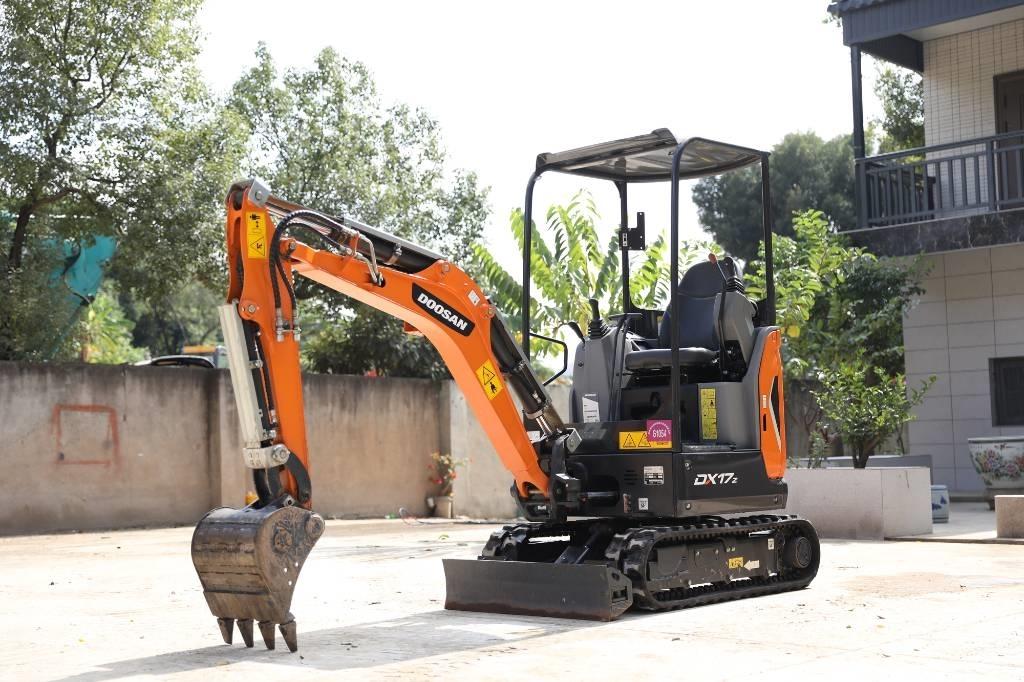 Doosan DX 17 Lánctalpas kotrók