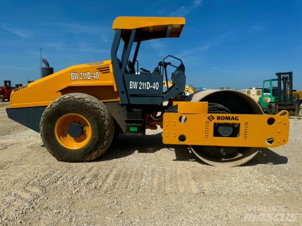 Bomag BW 211 D-40 Kombinált hengerek