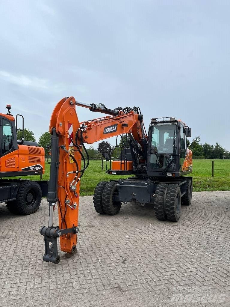 Develon DX140W-7 Gumikerekes kotrók