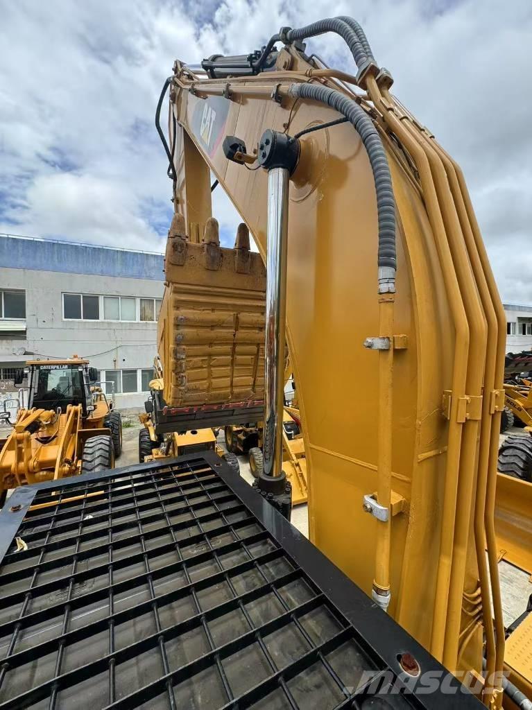CAT 325 D L Lánctalpas kotrók