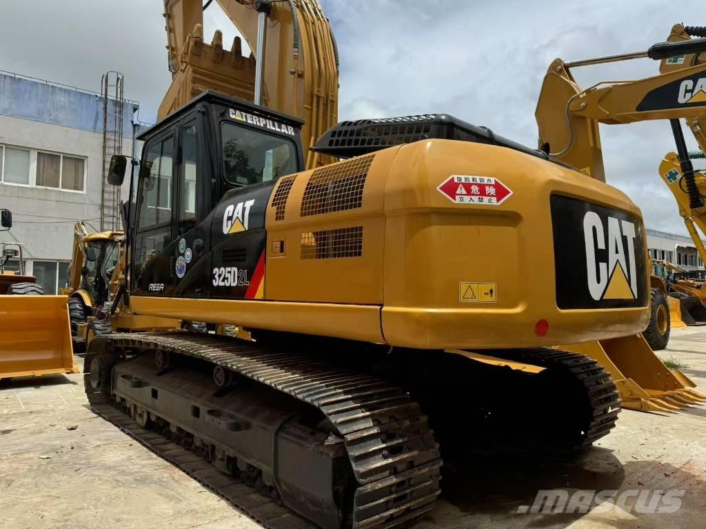 CAT 325 D L Lánctalpas kotrók
