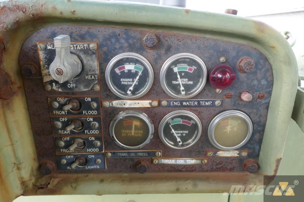 CAT D7F Ex-army lánctalpas dózerek