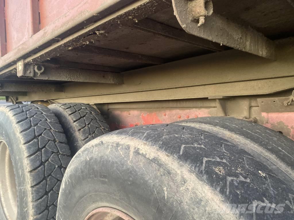 Scania vogntræk Billenő Mezőgazdasági pótkocsik