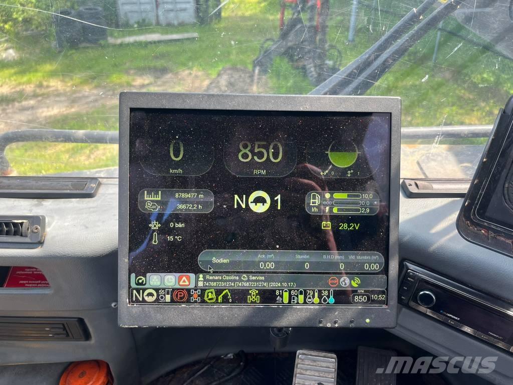Komatsu 931.1 Betakarítók
