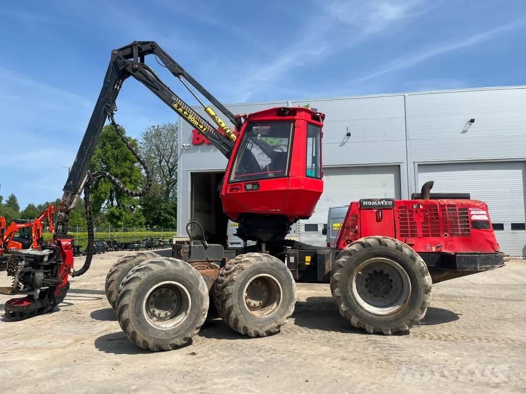 Komatsu 931.1 Betakarítók