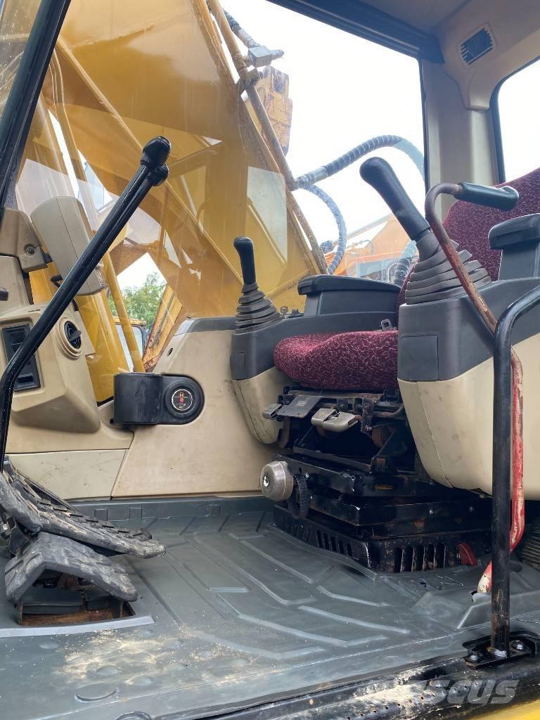 CAT 320 C L Lánctalpas kotrók