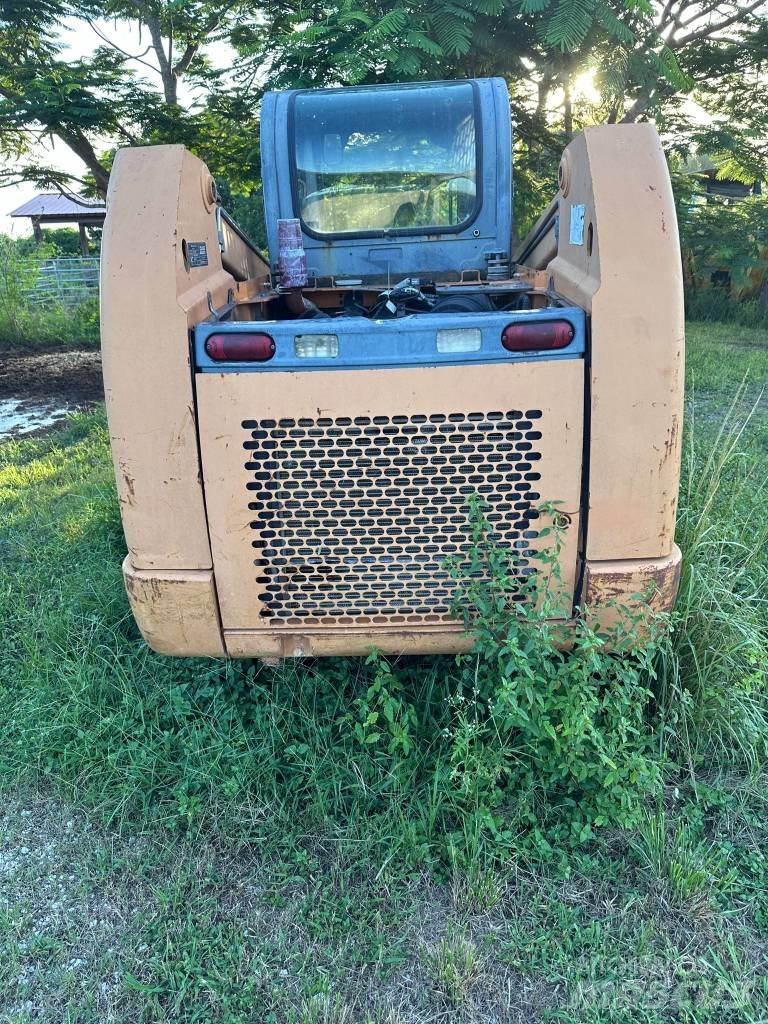 CASE SR 250 Kompaktrakodók