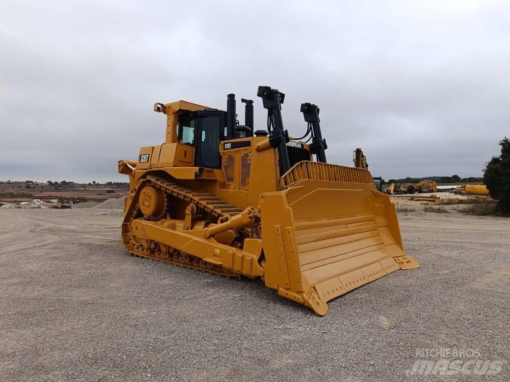 CAT D 10 T lánctalpas dózerek