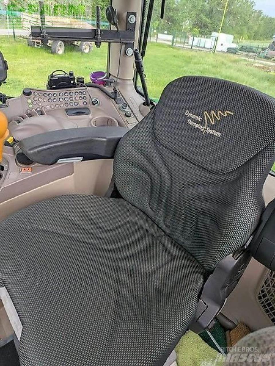 John Deere 6215 r Traktorok