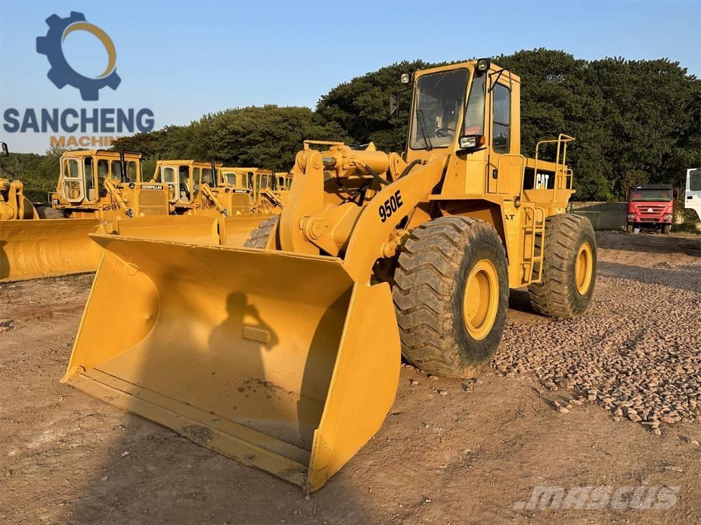 CAT 950E Gumikerekes homlokrakodók