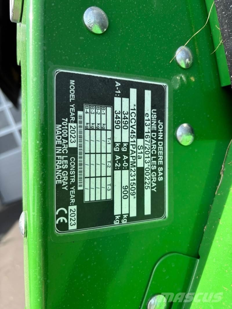 John Deere V451M Körbálázók