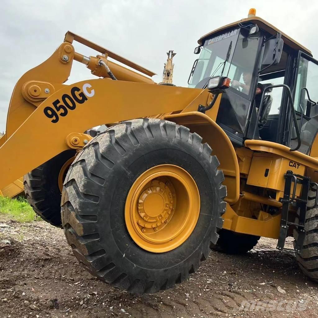 CAT 950 G Gumikerekes homlokrakodók