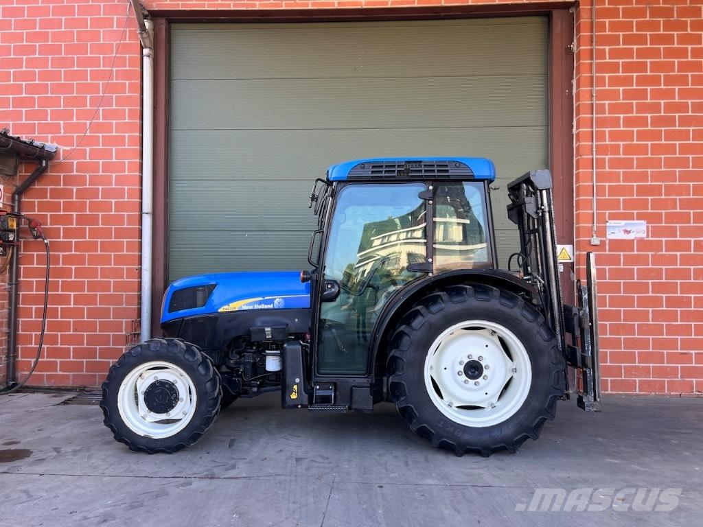 New Holland T4030F Traktorok