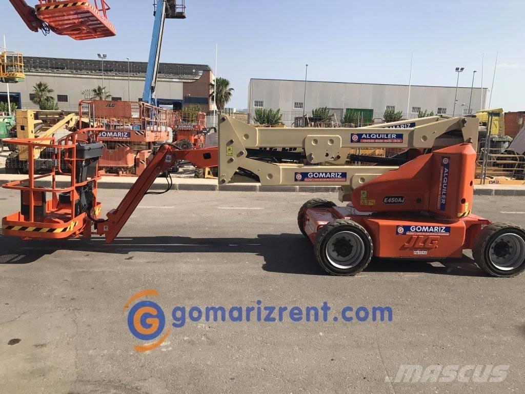 JLG E 450 AJ Karos emelők