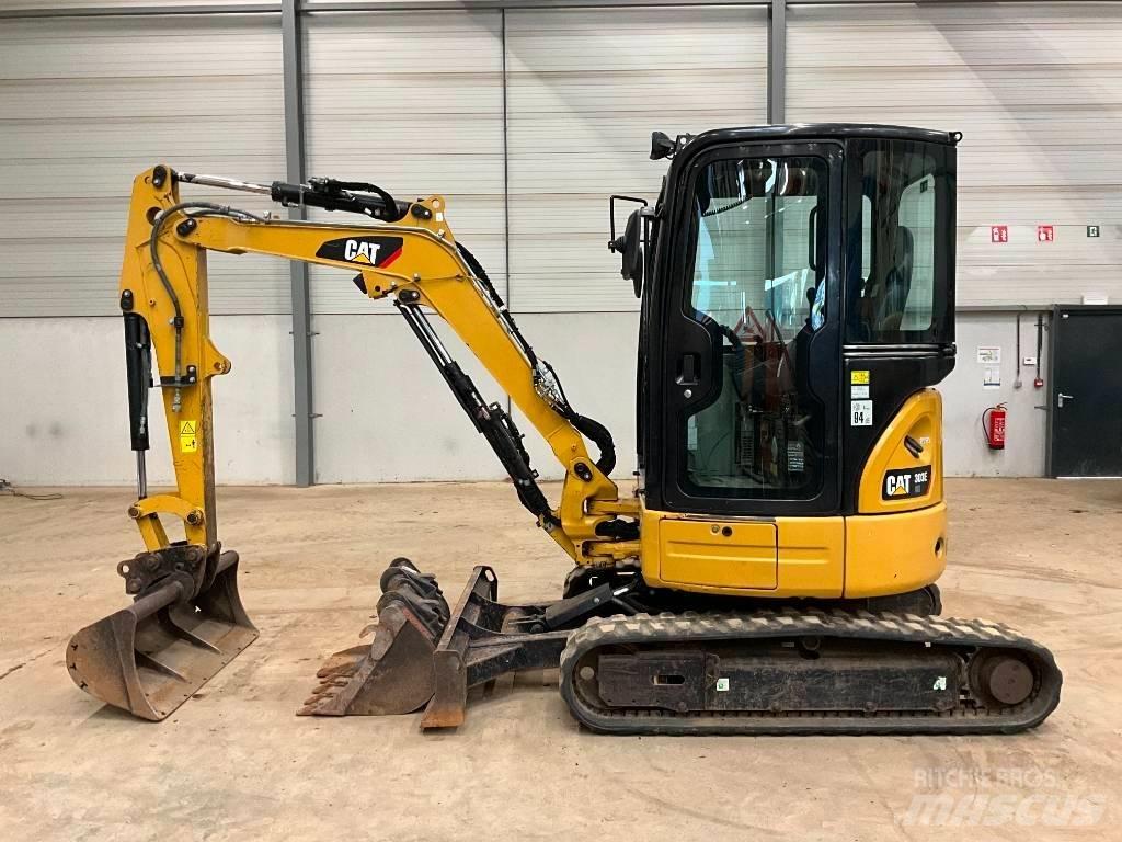 CAT 303 E Lánctalpas kotrók