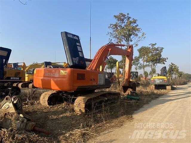 Hitachi ZX 240 Lánctalpas kotrók