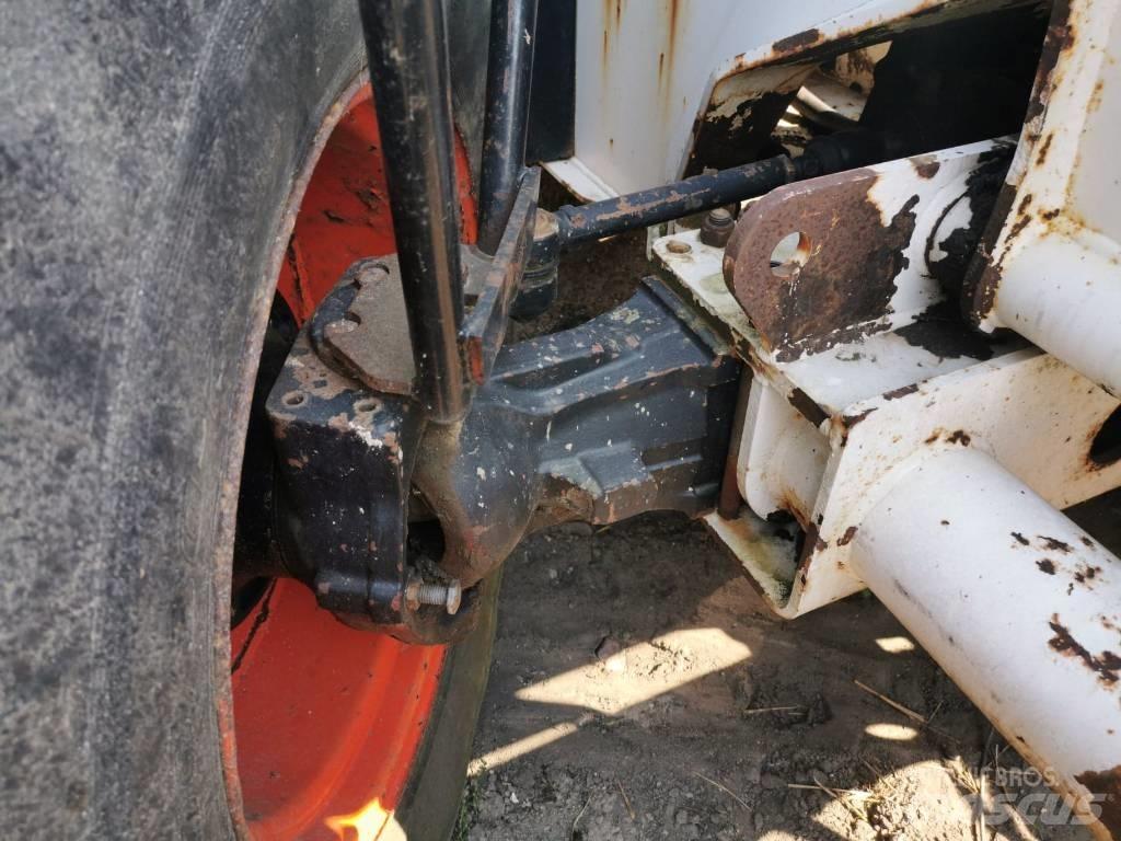 Bobcat T40140 2002r Kotrórakodók