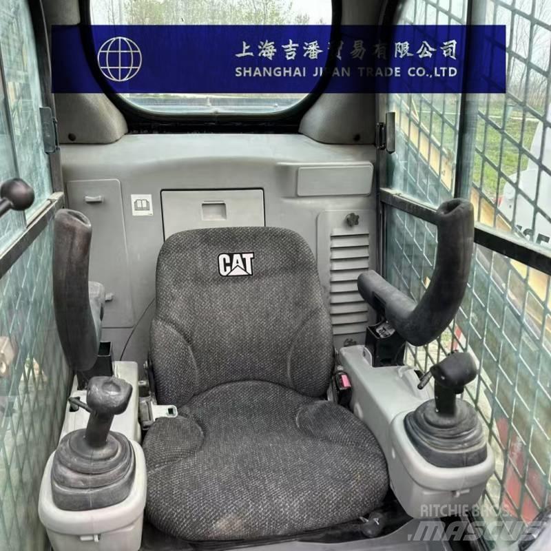 CAT 246 C Kompaktrakodók