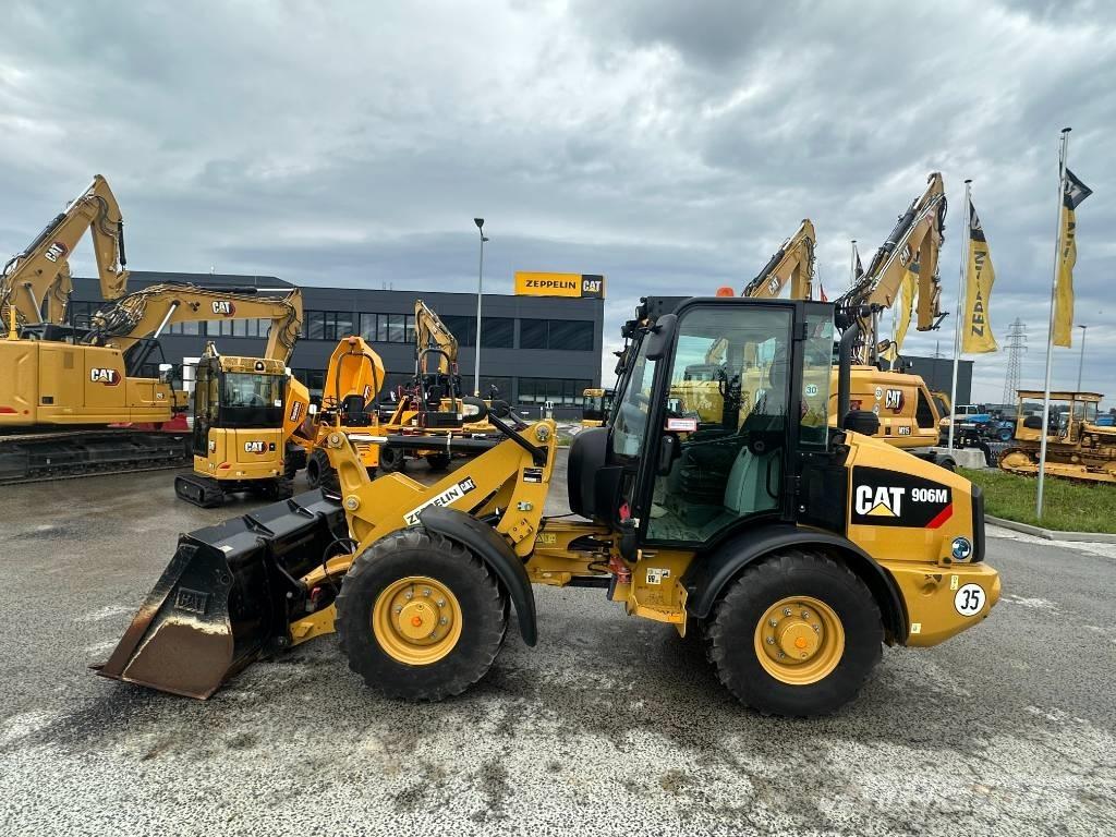 CAT 906 M Gumikerekes homlokrakodók