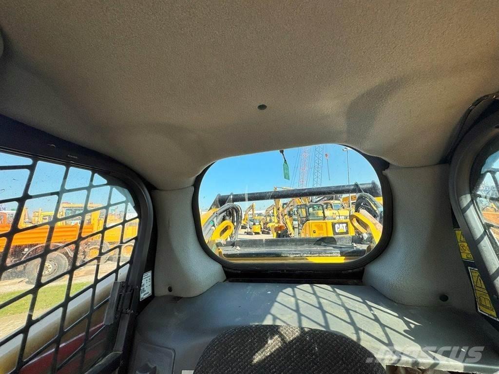 CAT 287D NVT Gumikerekes homlokrakodók