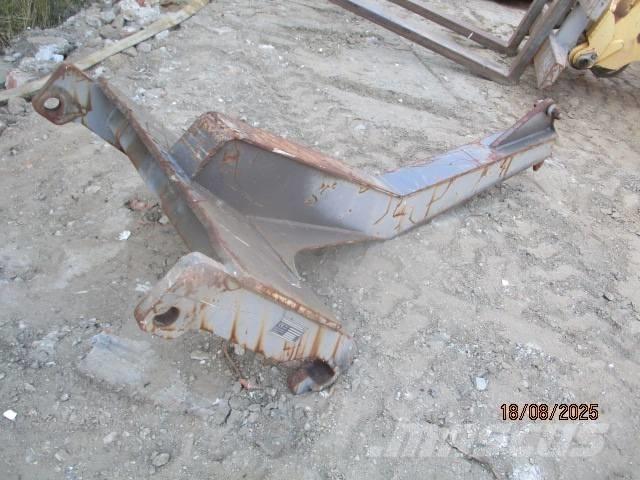 Ahlmann AS 210 E Gumikerekes homlokrakodók