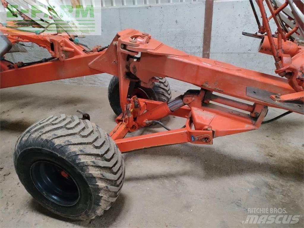 Kuhn Manager 8 NSH Hagyományos ekék