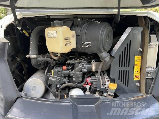 Bobcat E50R2 Mini kotrók < 7t