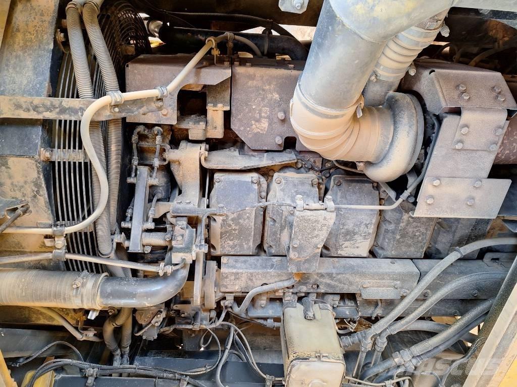 Komatsu HD605-7EO Nehézdömper