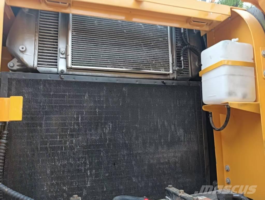 Hyundai 220 LC-9T Lánctalpas kotrók