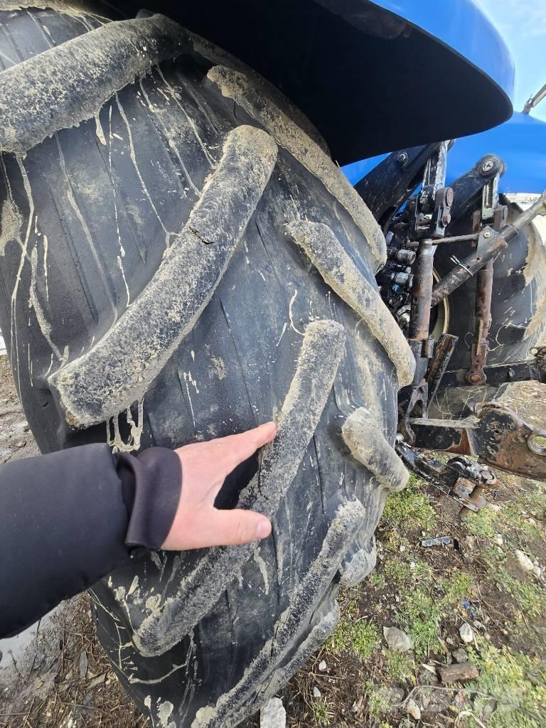 New Holland T 8030 Traktorok