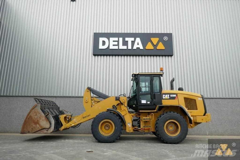 CAT 926M Gumikerekes homlokrakodók