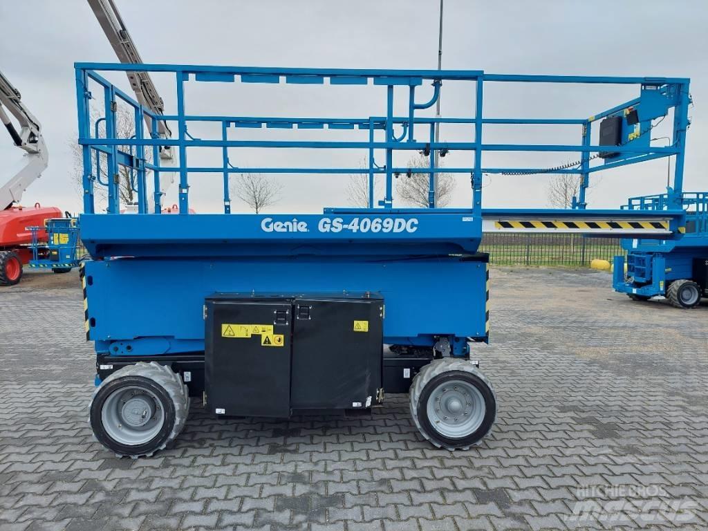 Genie GS 4069 DC Ollós emelők