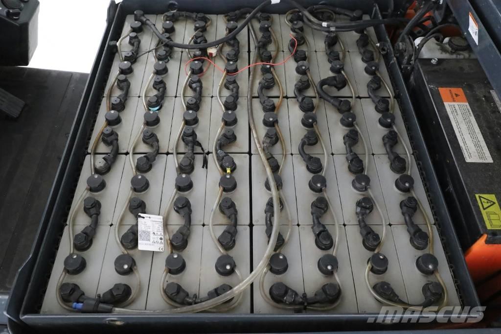 Toyota 8 FBMT 30 Elektromos targoncák
