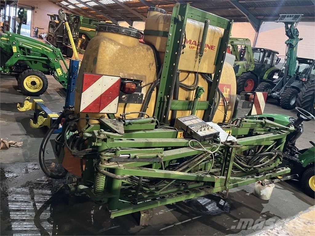 Amazone UF1000 Vontatott trágyaszórók