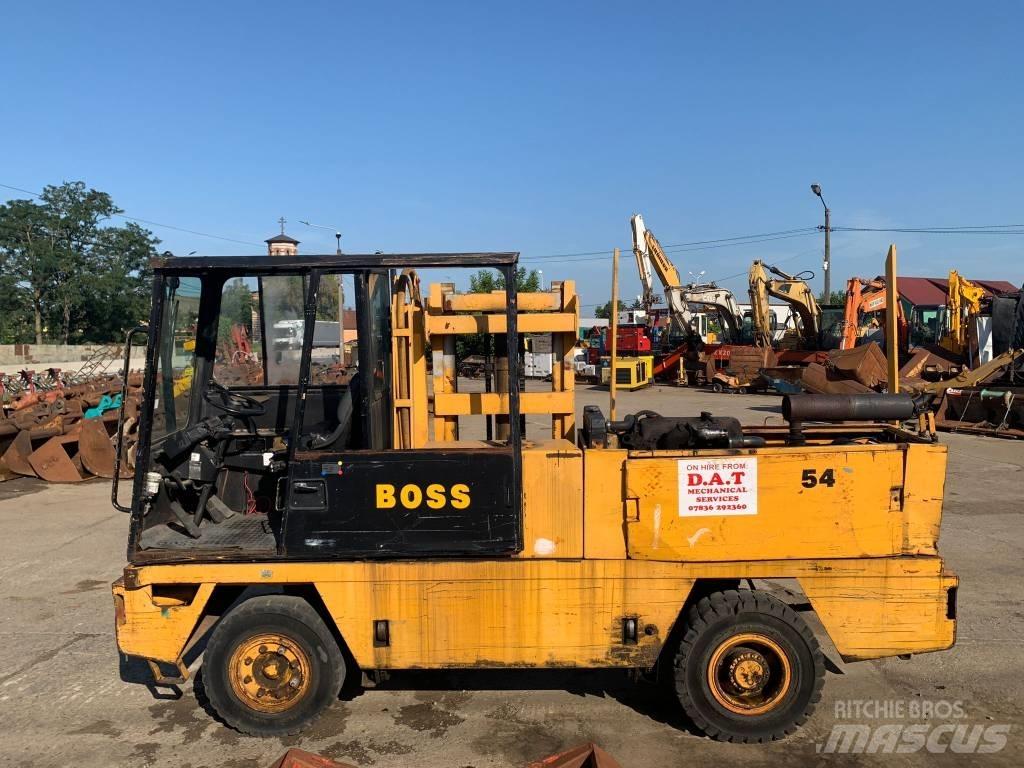 Boss LB546 Oldalvillás targonca