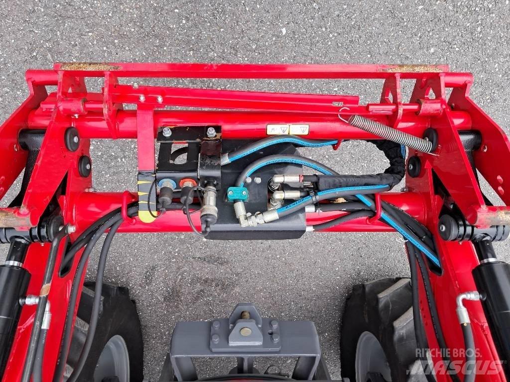 Massey Ferguson 4707 Traktorok