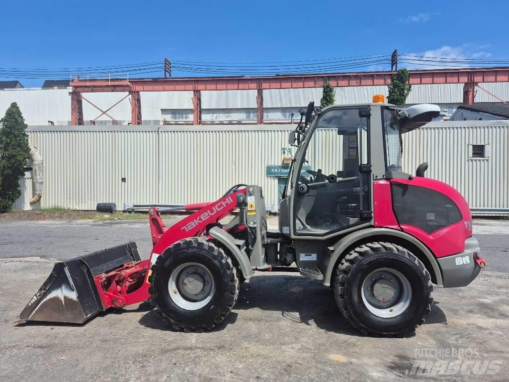 Takeuchi TW 60 Gumikerekes homlokrakodók