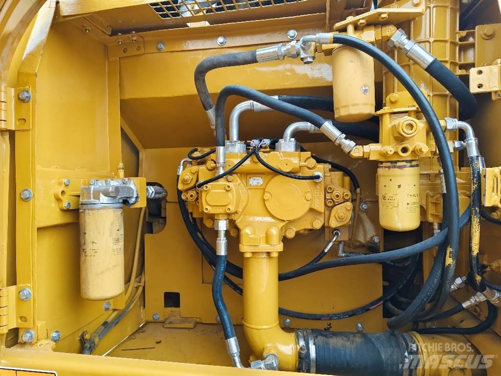 CAT 330 D2L Lánctalpas kotrók