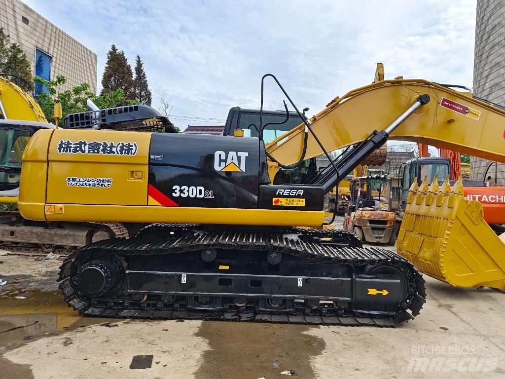 CAT 330 D2L Lánctalpas kotrók