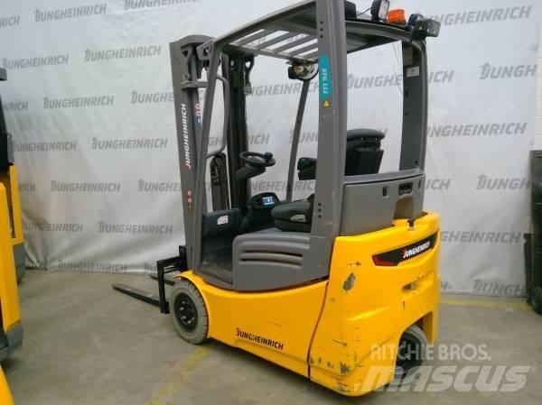 Jungheinrich EFG 112 Elektromos targoncák