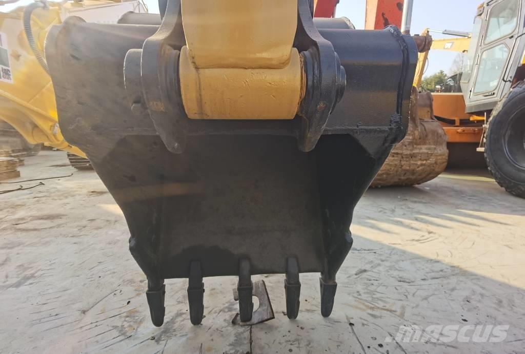CAT 307,5 Mini kotrók < 7t