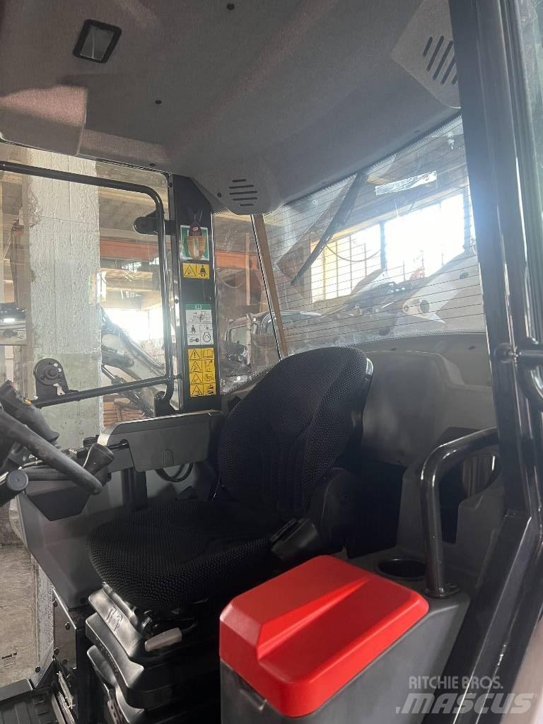 Bobcat L 85 Gumikerekes homlokrakodók