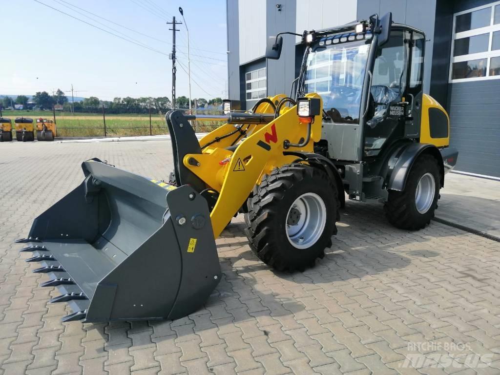 Wacker Neuson WL44 Gumikerekes homlokrakodók