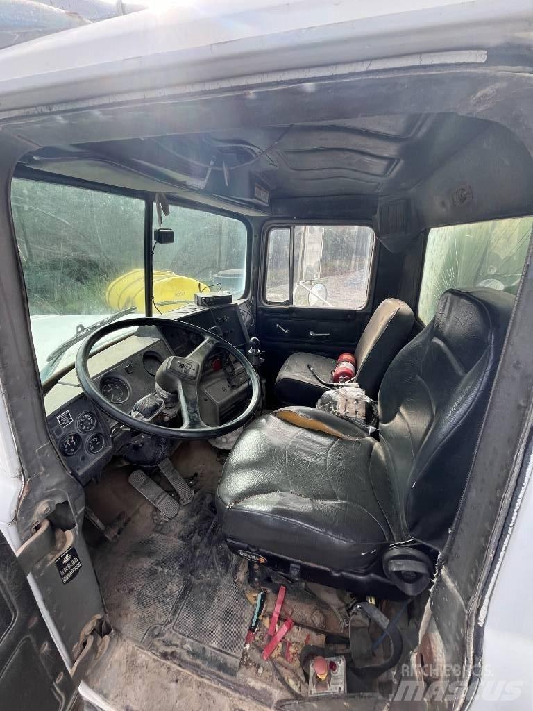 Mack RD 688 Vízszállító teherautók