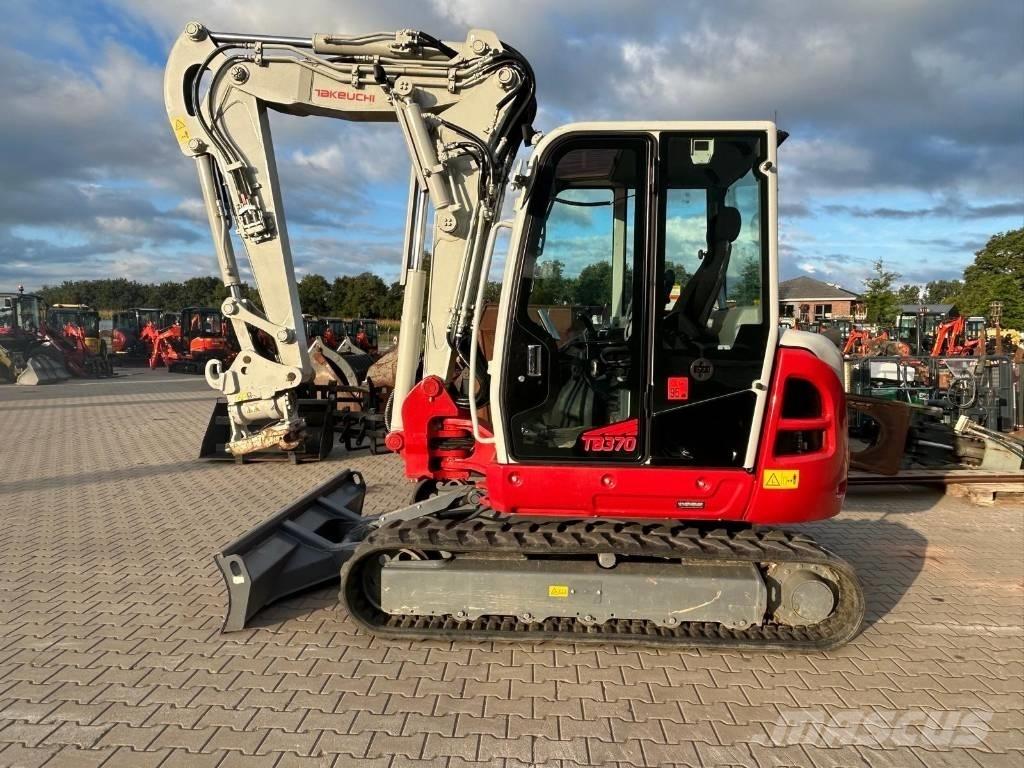 Takeuchi TB 370 V4 Közepes (midi) kotrók 7 t - 12 t