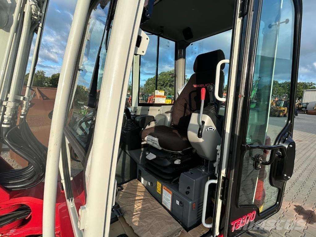 Takeuchi TB 370 V4 Közepes (midi) kotrók 7 t - 12 t
