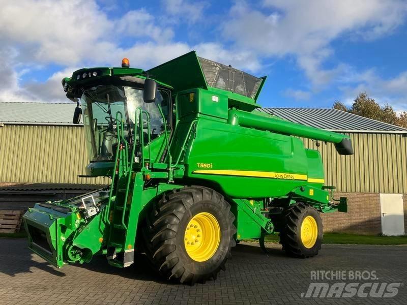 John Deere T 560 i Kombájnok