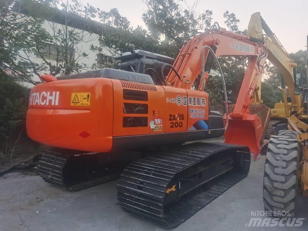 Hitachi ZX 200 Lánctalpas kotrók